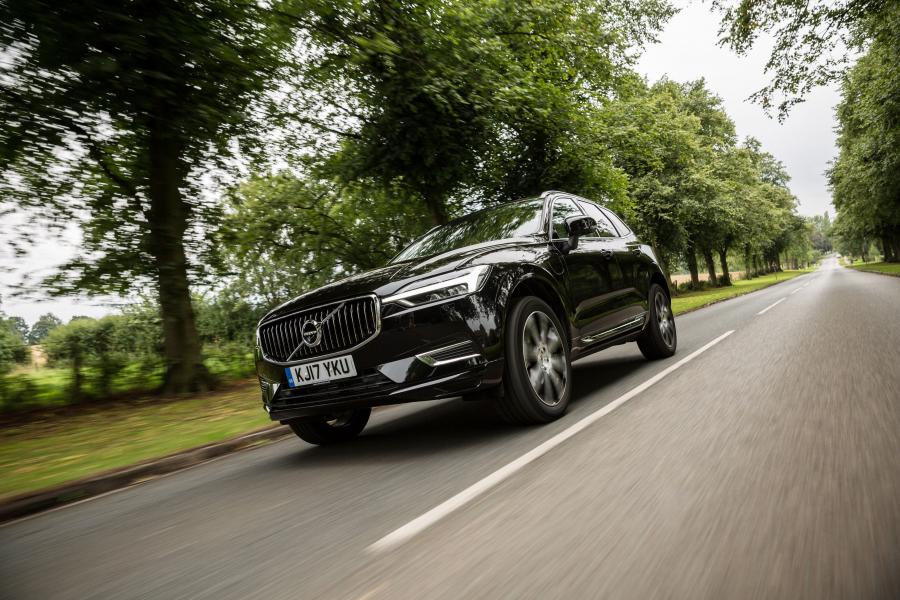  Volvo XC60 T8 Inscription 2017 года  (UK) (фото 24 из 40)